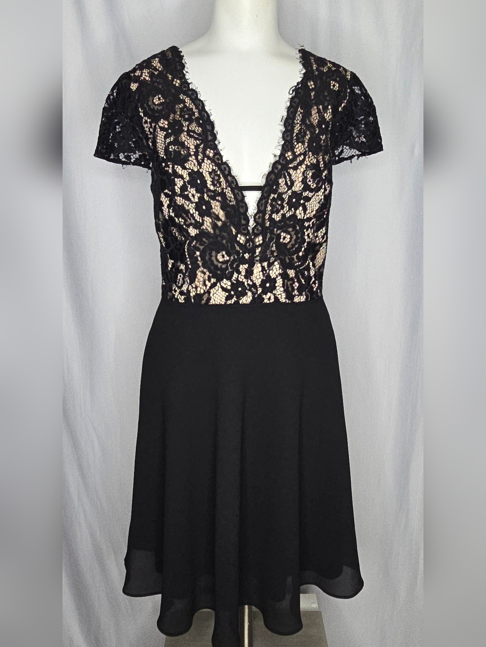 Gianni Bini Wedding Guest Formal Black Lace Dress with‎ Pockets Size 8